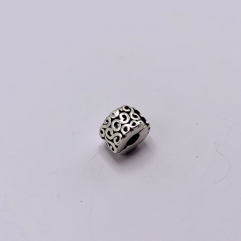 🚨 SALE 🚨 EUC Pandora 790338 Sterling Silver S Clip - RETIRED - Picture 4 of 8